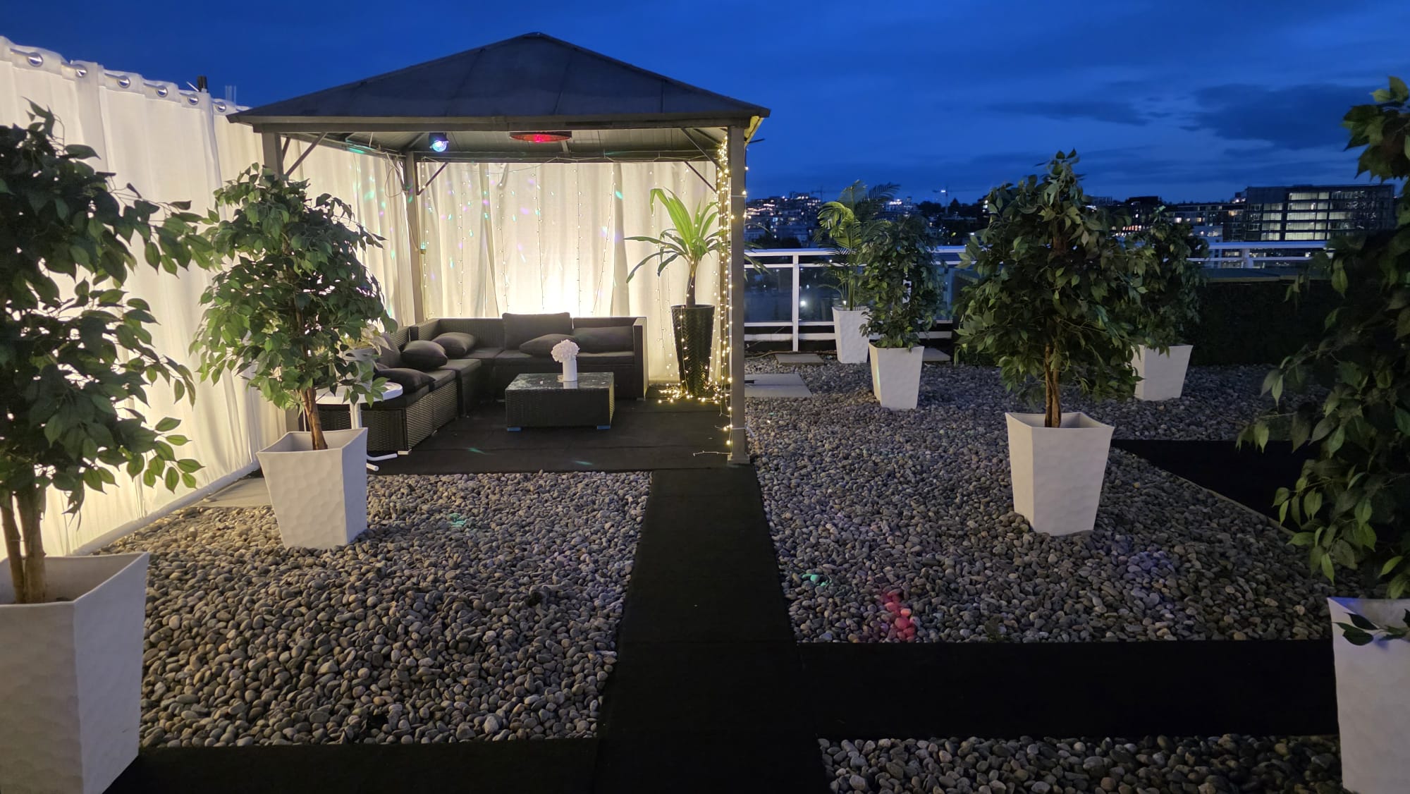 Sula rooftop event