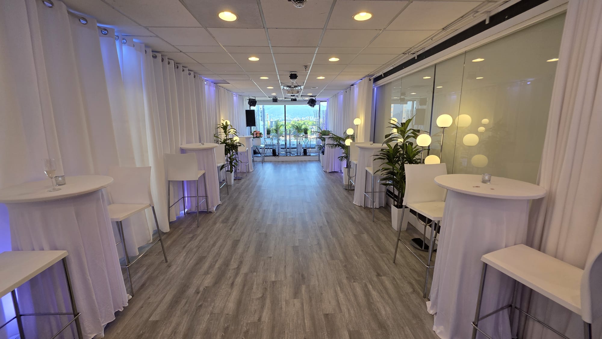 Sula rooftop event